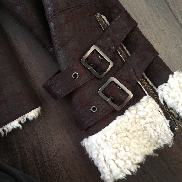 FAUX LEATHER & FAUX FUR SHERPA WINTER COAT - Picture 3 of 9